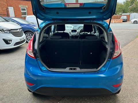 Ford Fiesta ZETEC BLUE EDITION SPRING 4