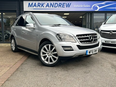 Mercedes-Benz M Class ML300 CDI BLUEEFFICIENCY GRAND EDITION 1