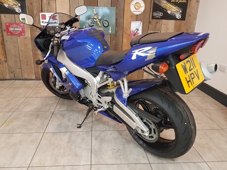 Yamaha Yzf YZF R1 3