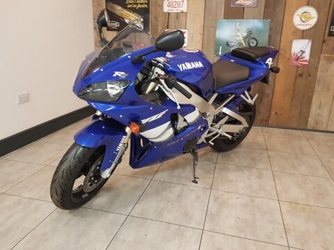 Yamaha Yzf YZF R1 1