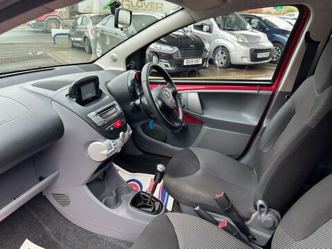 Toyota Aygo VVT-I GO 9