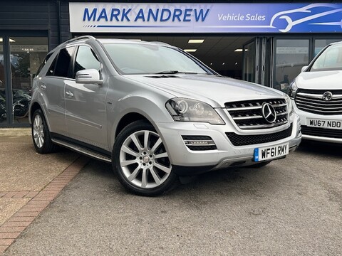 Mercedes-Benz M Class ML300 CDI BLUEEFFICIENCY GRAND EDITION 1