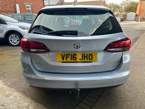 Vauxhall Astra DESIGN CDTI 4