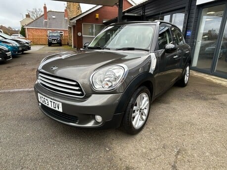 Mini Countryman COOPER D 2