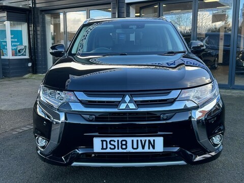 Mitsubishi Outlander PHEV 4HS 6