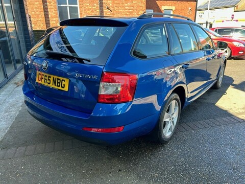 Skoda Octavia SE TDI ESTATE 3