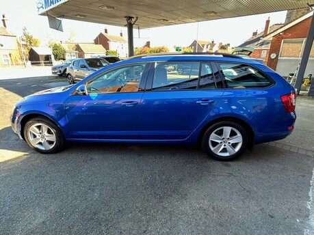 Skoda Octavia SE TDI ESTATE 2