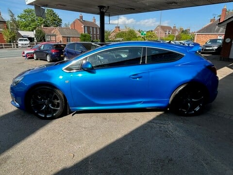 Vauxhall Astra GTC VXR 4