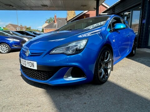 Vauxhall Astra GTC VXR 5