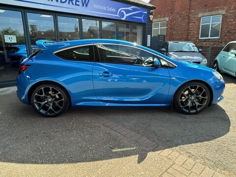 Vauxhall Astra GTC VXR 2