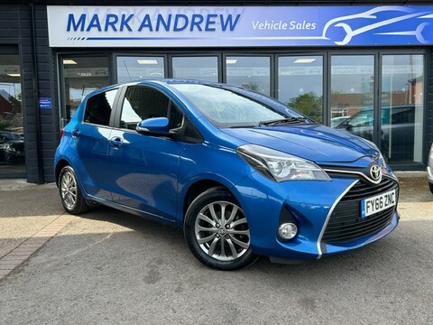 Toyota Yaris VVT-I ICON 1
