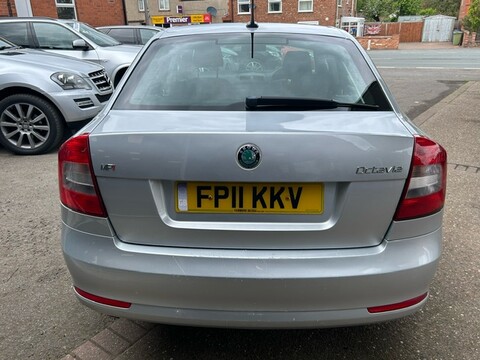 Skoda Octavia SE MPI 4