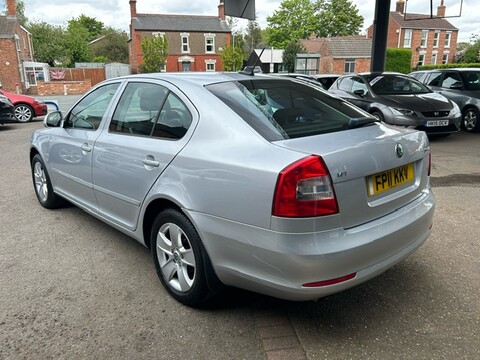 Skoda Octavia SE MPI 5