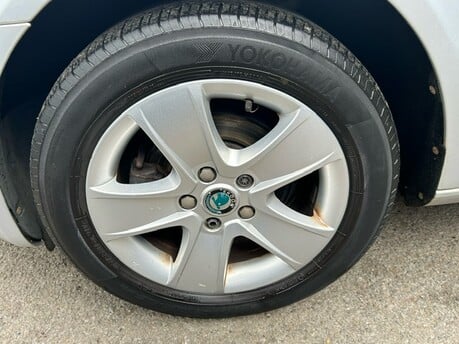 Skoda Octavia SE MPI 4