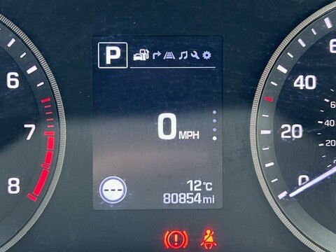 Hyundai TUCSON T-GDI GO SE AUTOMATIC 13