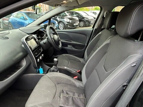 Renault Clio ICONIC DCI 9