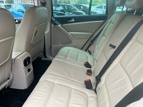 Volkswagen Tiguan SPORT TDI BLUEMOTION TECHNOLOGY 4MOTION DSG 11