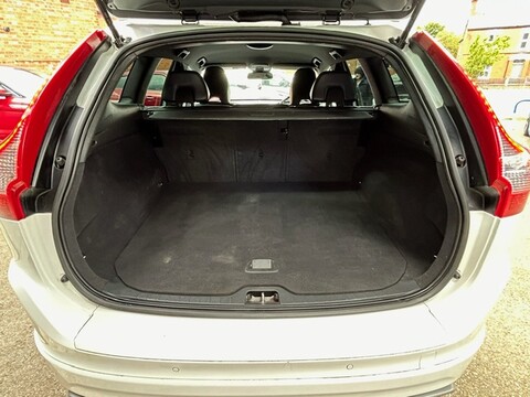 Volvo XC60 D4 R-DESIGN NAV AUTO 11
