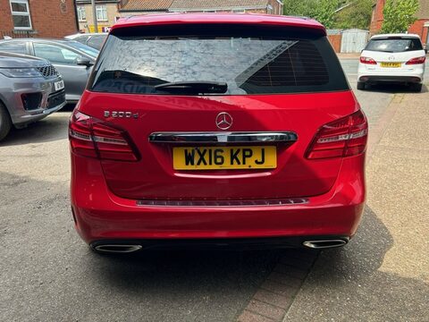 Mercedes-Benz B Class B 200 D AMG LINE PREMIUM 4
