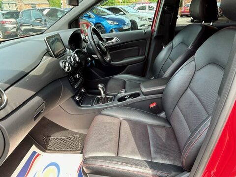 Mercedes-Benz B Class B 200 D AMG LINE PREMIUM 9