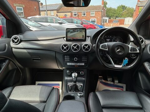 Mercedes-Benz B Class B 200 D AMG LINE PREMIUM 12