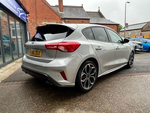 Ford Focus ST-LINE X 3