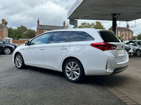 Toyota Auris VVT-I EXCEL HYBRID 5