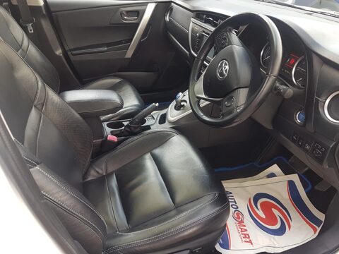 Toyota Auris VVT-I EXCEL HYBRID 2