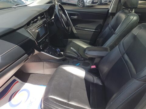 Toyota Auris VVT-I EXCEL HYBRID 4