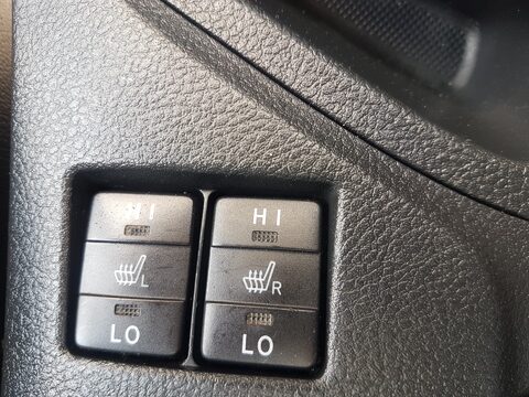 Toyota Auris VVT-I EXCEL HYBRID 12