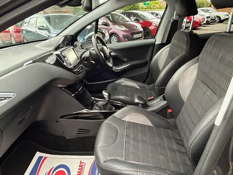 Peugeot 2008 BLUE HDI S/S ALLURE 11