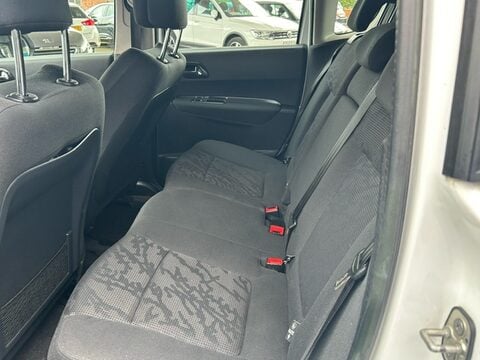 Peugeot 3008 HDI ACTIVE 11