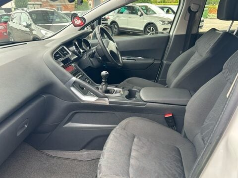 Peugeot 3008 HDI ACTIVE 10