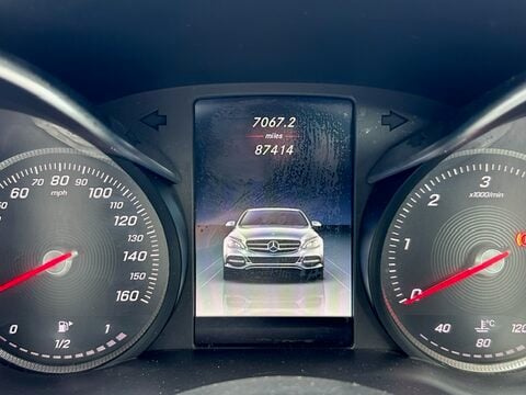 Mercedes-Benz C Class C200 D AMG LINE 11