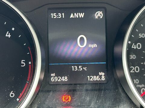 Volkswagen Tiguan SE NAV TDI BMT 4MOTION 12