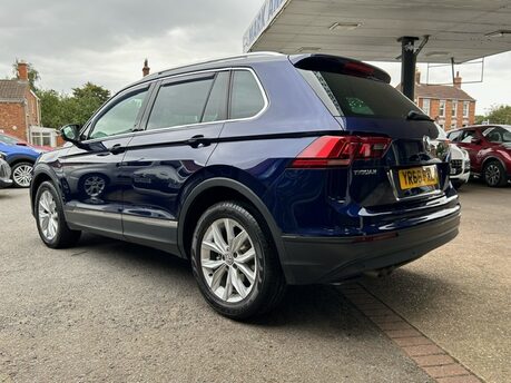 Volkswagen Tiguan SE NAV TDI BMT 4MOTION 1