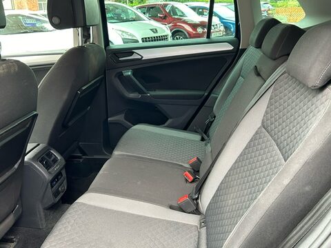 Volkswagen Tiguan SE NAV TDI BMT 4MOTION 10