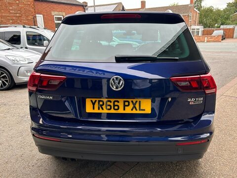 Volkswagen Tiguan SE NAV TDI BMT 4MOTION 4