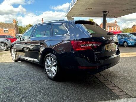 Skoda Superb SE BUSINESS TDI ESTATE 1