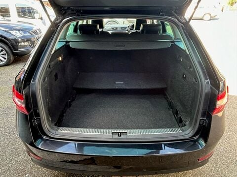 Skoda Superb SE BUSINESS TDI ESTATE 11