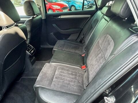 Skoda Superb SE BUSINESS TDI ESTATE 10