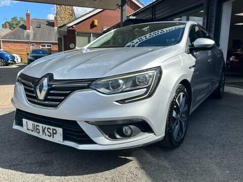 Renault Megane DYNAMIQUE NAV DCI ( Facelift Model) 6