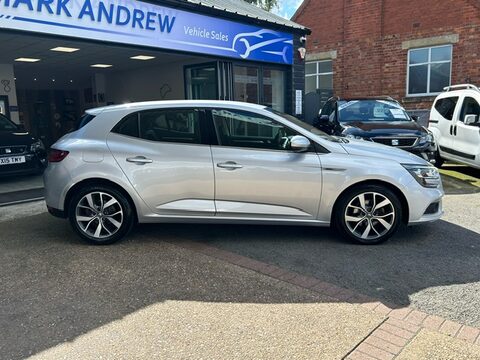 Renault Megane DYNAMIQUE NAV DCI ( Facelift Model) 2