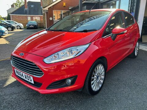 Ford Fiesta TITANIUM 6
