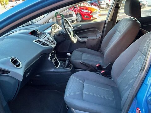 Ford Fiesta ZETEC 16V 9