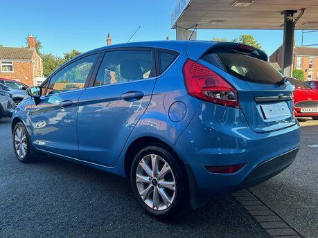 Ford Fiesta ZETEC 16V 1