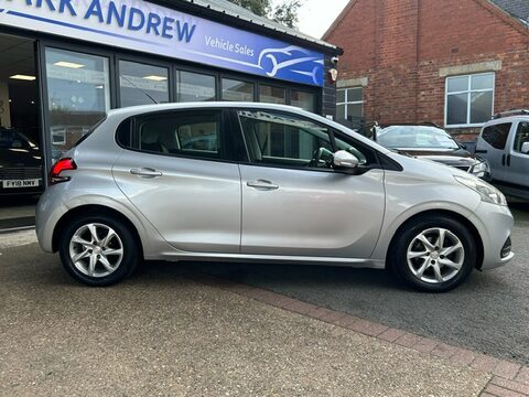 Peugeot 208 ACTIVE 2