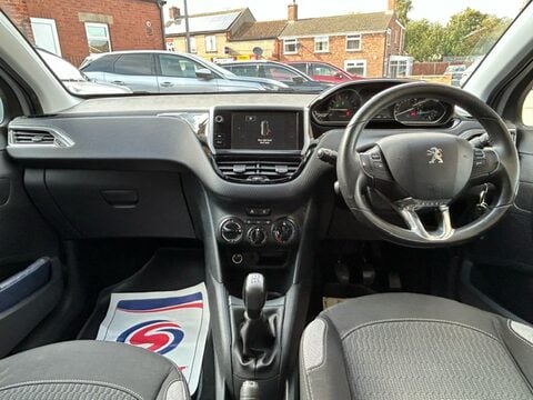 Peugeot 208 ACTIVE 12