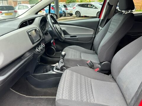 Toyota Yaris D-4D ICON 9