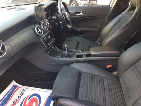 Mercedes-Benz A Class A 180 AMG LINE PREMIUM 16